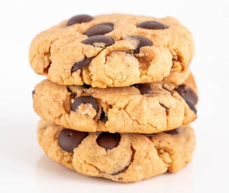 Keto Chocolate Chip Cookies