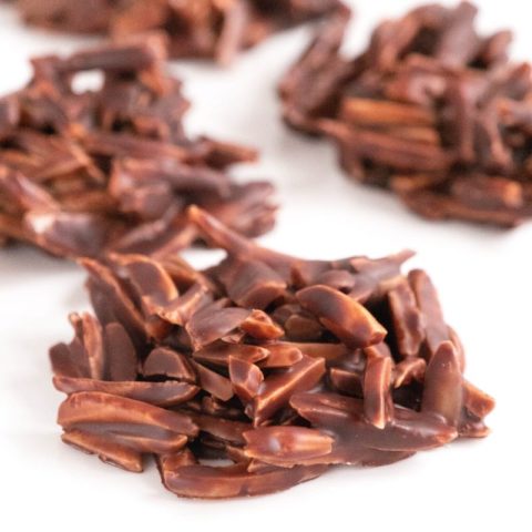 Keto Almond Chocolate Clusters