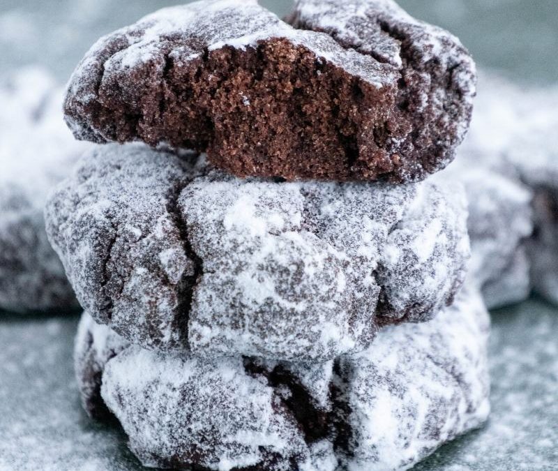 Keto Chocolate Crinkle Cookies