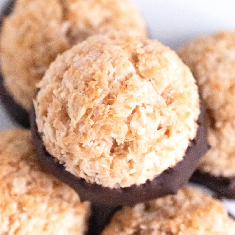 Keto Coconut Macaroons Mobile Featured Image
