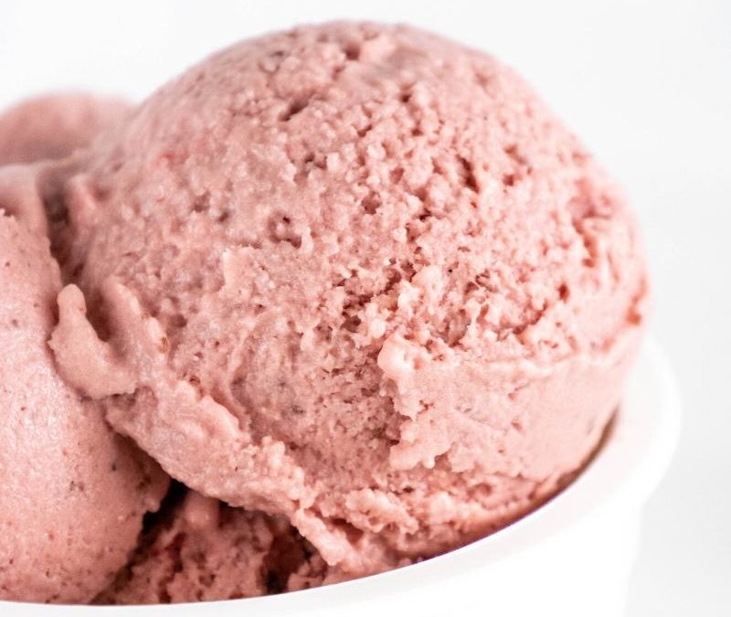 Keto Strawberry Ice Cream