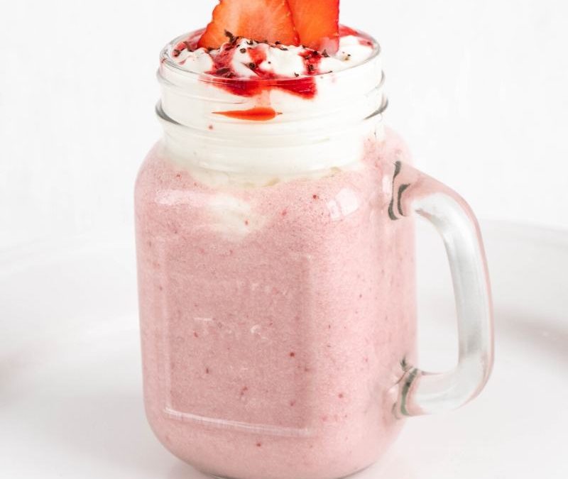 Keto Strawberry Milkshake