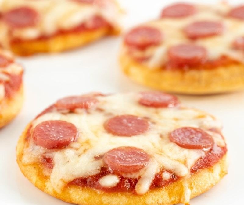 Mini Keto Pepperoni Pizzas