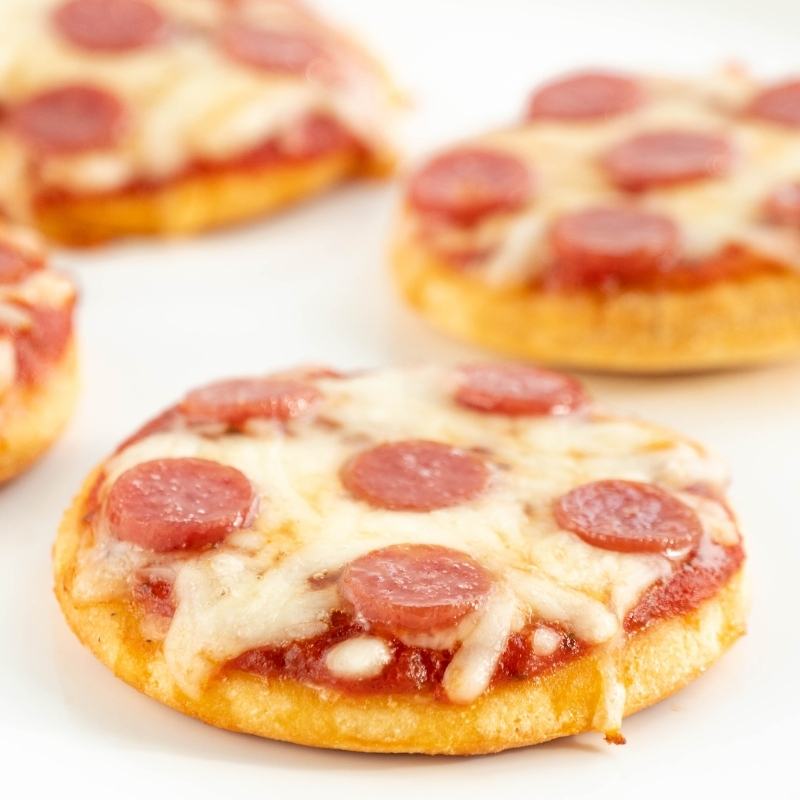 Mini Keto Pepperoni Pizzas Mobile Featured Image